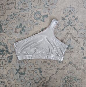 HEROINE SPORT Cold One Shoulder Metallic Sports Bra